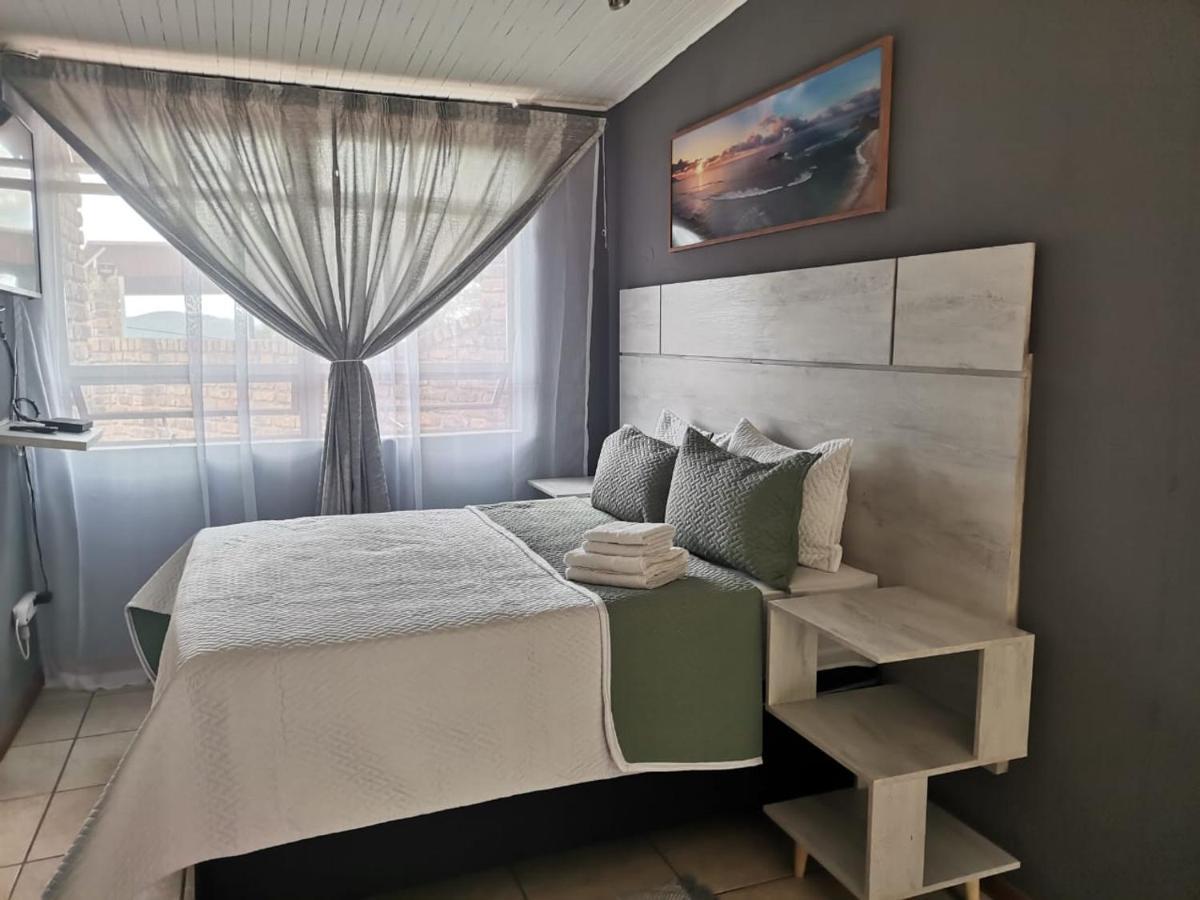 Mia Hills Guest House Hartbeespoort Extérieur photo